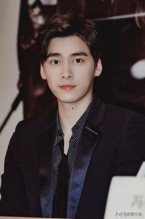 娱乐吃瓜君毛晓彤